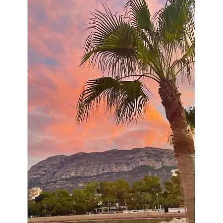 Casablanca In Comfortable Semesterbostad Denia
